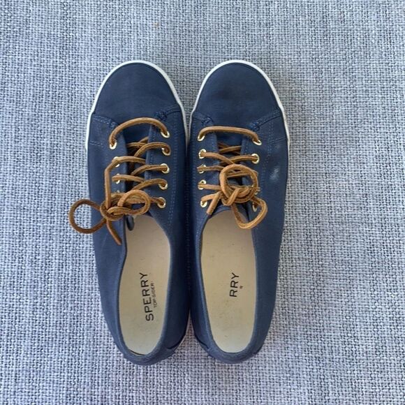 Sperry Suncoast Sneaker in Navy Size 8 - Picture 6 of 9